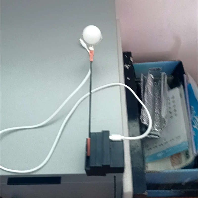 ポータブル卓球トレーナー初心者練習用ピンポン練習器具耐久性の - Table Tennis Machine のレビューと価格